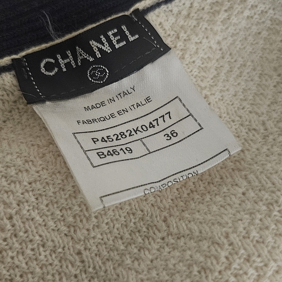 CHANEL Cream and Black Cardigan - Picture 6 of 8